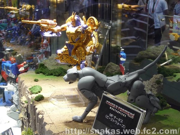 Wonderfest Summer 2016   Masterpiece Cheetor Color Photos Roundup Featuring Optimus Primal 05 (5 of 17)